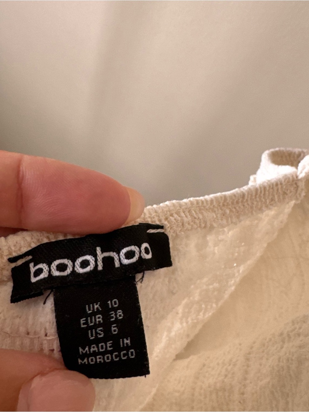 Boohoo Cream Ruffled Ruch Cami Tank Top - Picture 4 of 5